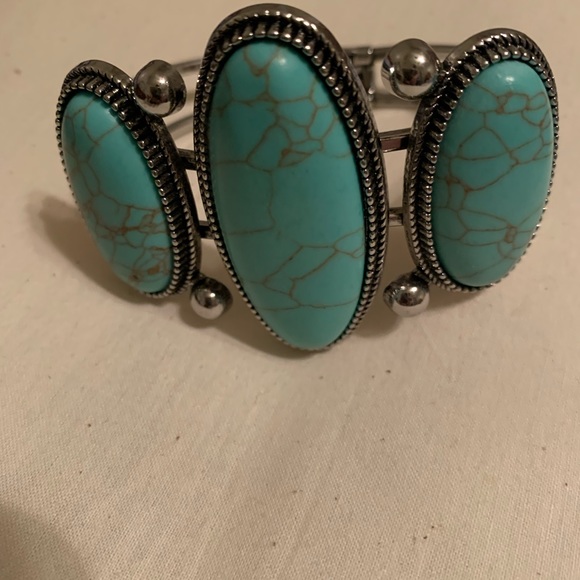 Plunder Turquoise Bracelet - Picture 2 of 5